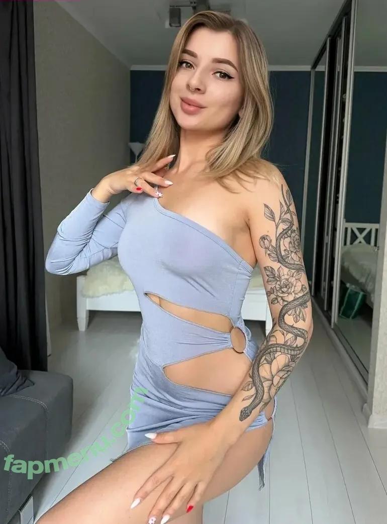 Lia Grace nude photo #0032 (Lia_wet_pussy / liagracesea)