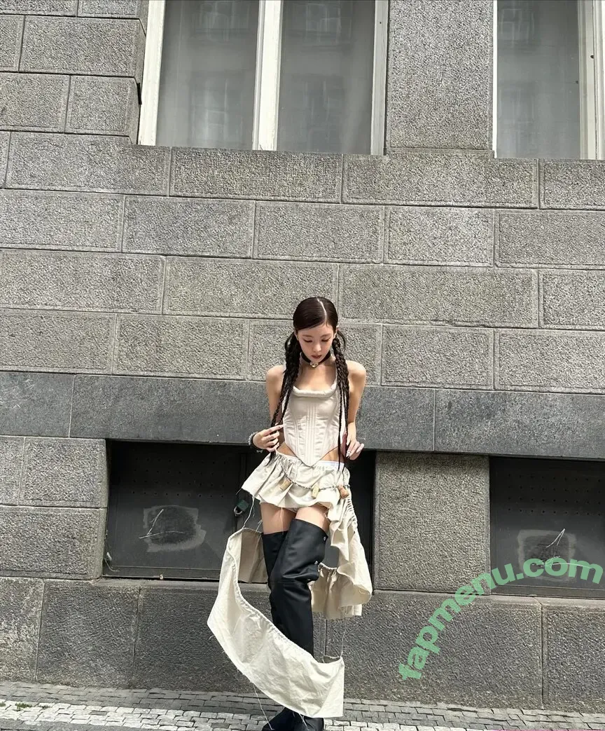 lia_loves___ nude photo #0192 (Choi Ji-su / ITZY / 최지수)