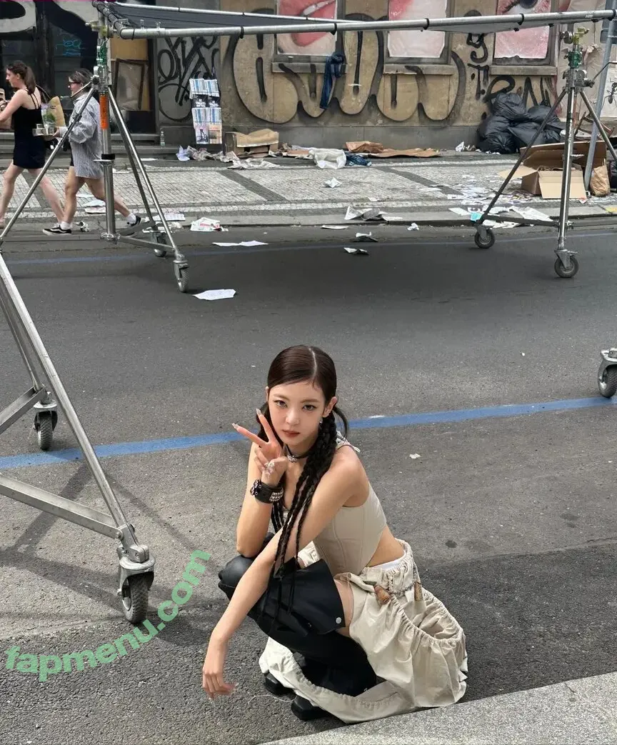 lia_loves___ nude photo #0195 (Choi Ji-su / ITZY / 최지수)