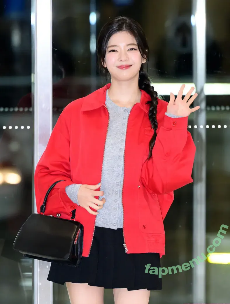 lia_loves___ nude photo #0207 (Choi Ji-su / ITZY / 최지수)