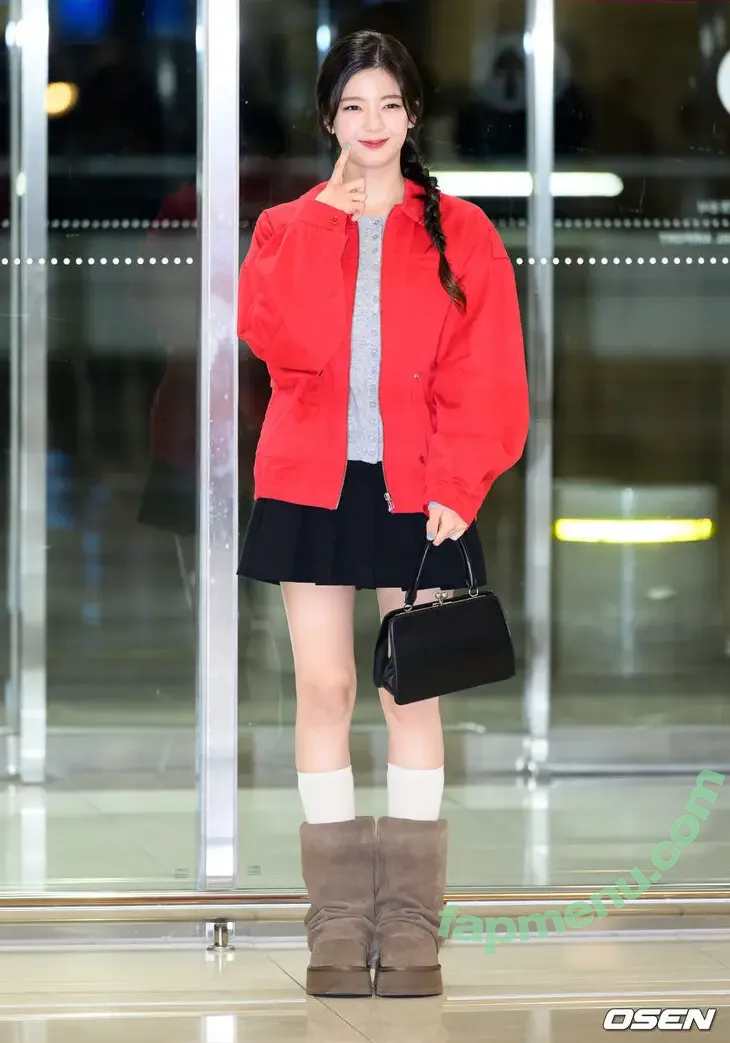 lia_loves___ nude photo #0208 (Choi Ji-su / ITZY / 최지수)