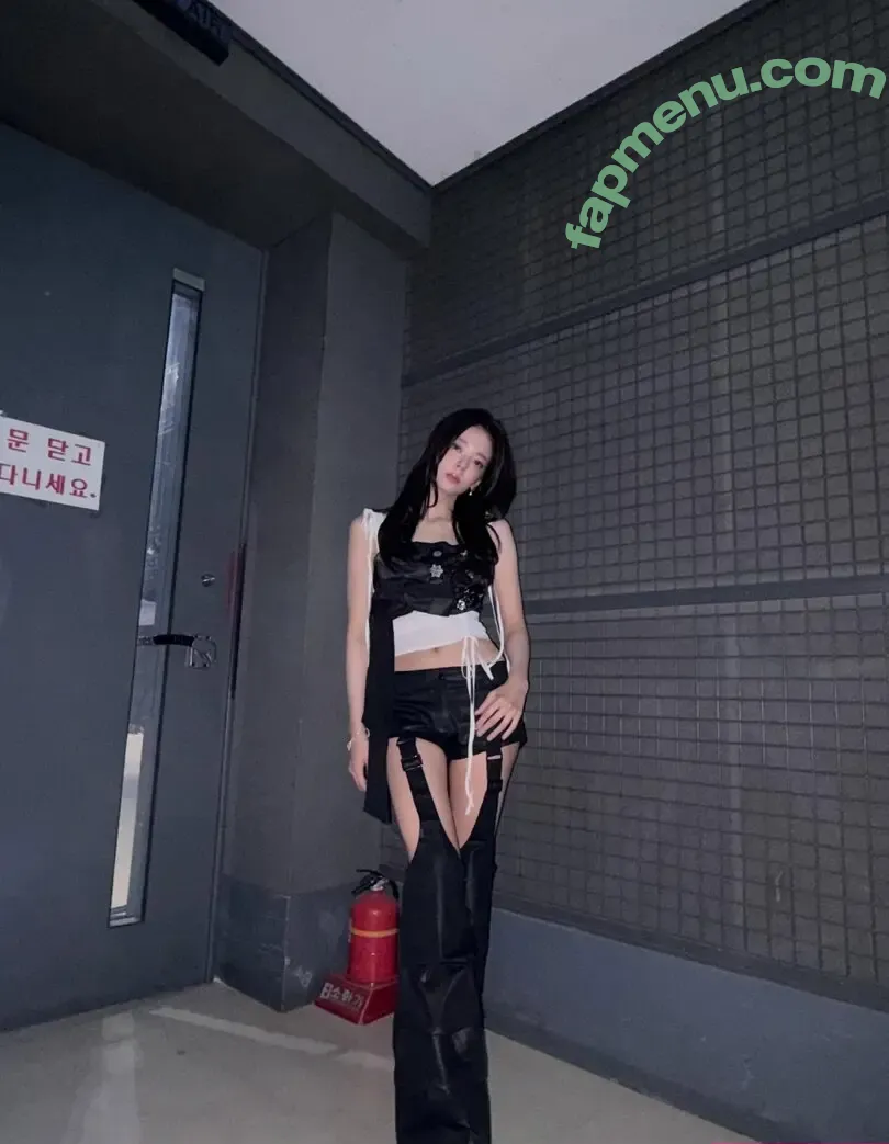 lia_loves___ nude photo #0233 (Choi Ji-su / ITZY / 최지수)