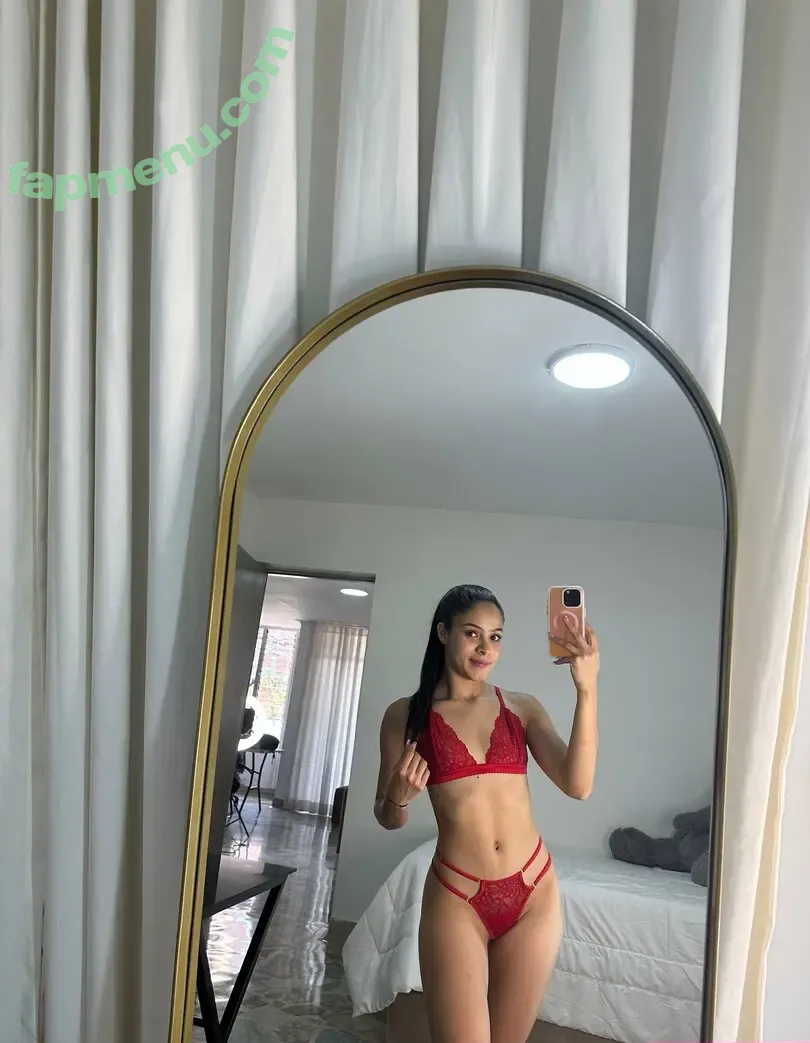 Lia Mont nude photo #0019 (LiiaMont / liamontxo / liiamoont)