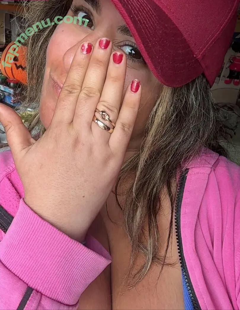 liaagrimmiee nude photo #0059 (leahremini)