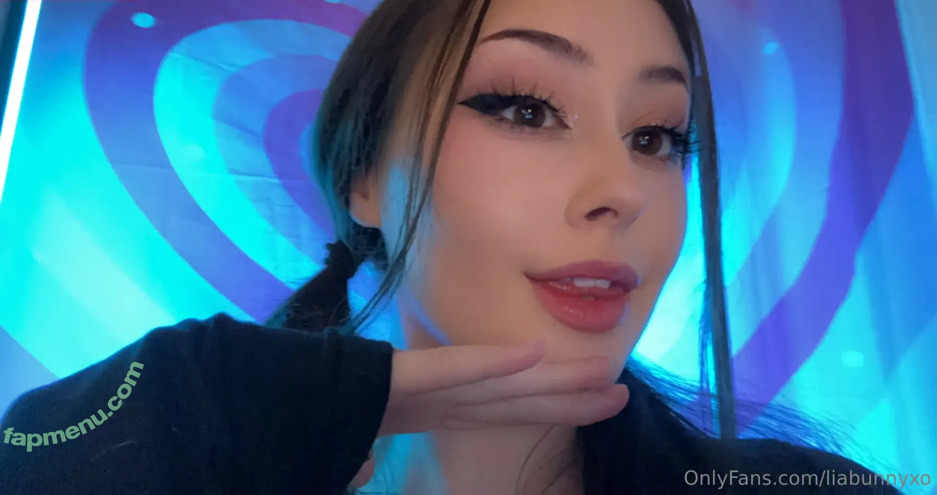 liabunnyxo nude photo #0016 (xlia.violet)