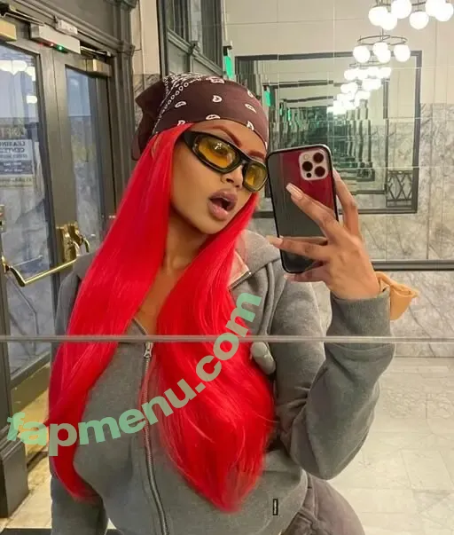 Liagoldy nude photo #0003 (AidaLiaMaria)