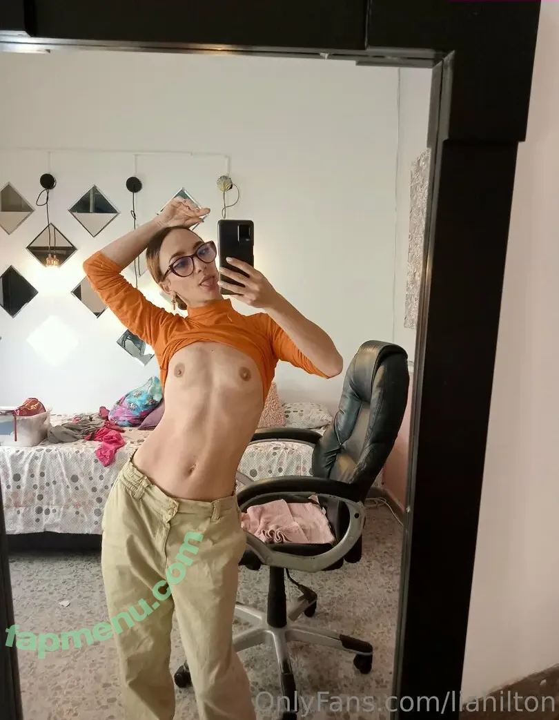 liahilton nude photo #0012 (liahilton)