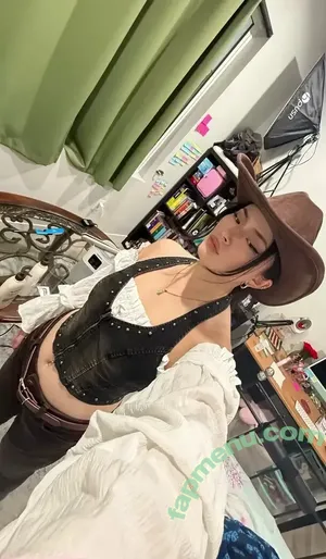 Liana Chau / liana_del_rey nude photo #0023