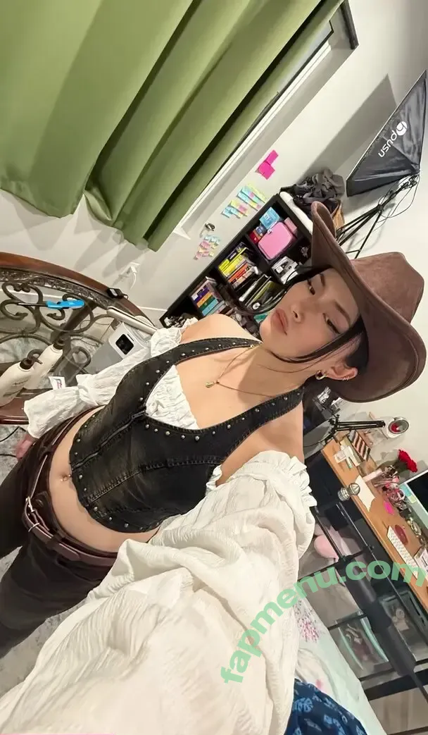 Liana Chau nude photo #0023 (liana_del_rey)