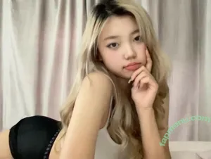 Liana Kim / lianadkim nude photo #0001