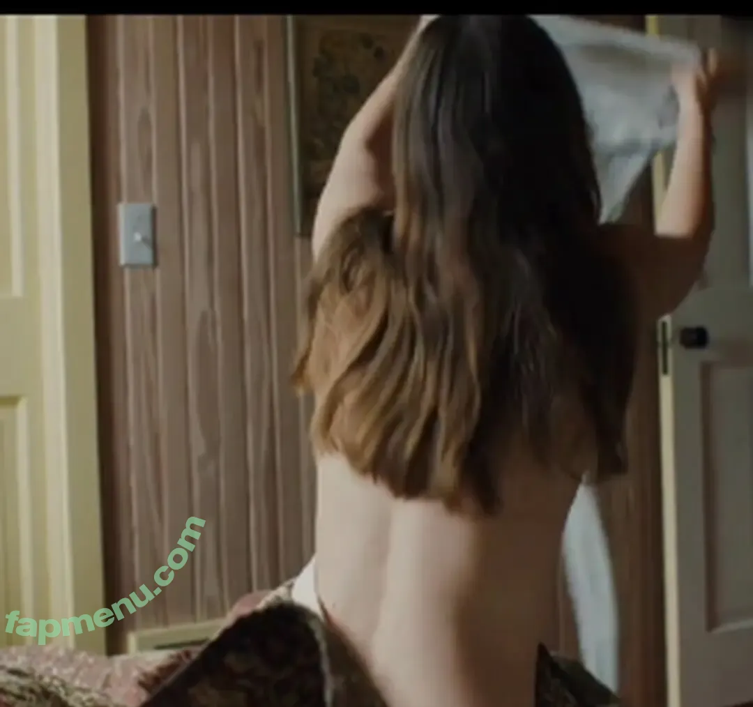 Liana Liberato nude photo #0137 (LianaLiberato)