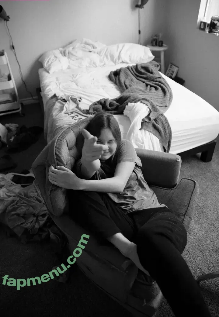 Liana Liberato nude photo #0157 (LianaLiberato)