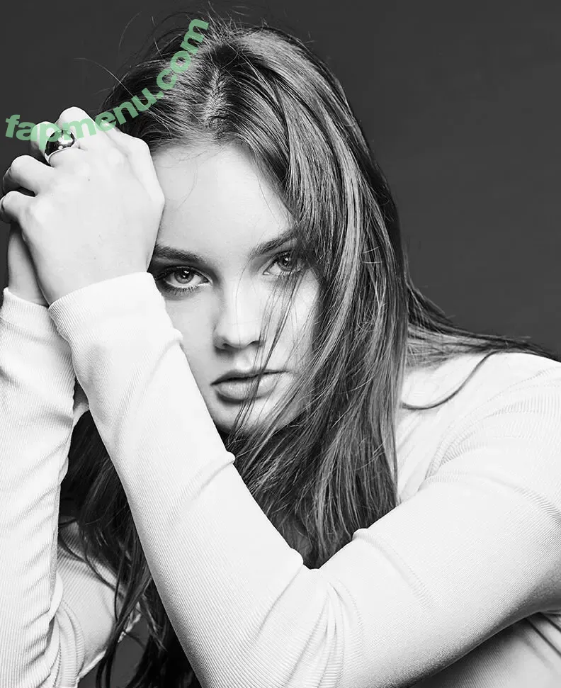 Liana Liberato nude photo #0174 (LianaLiberato)