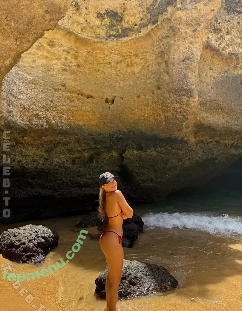 Lianadaria nude photo #0115 (Lianadaria)