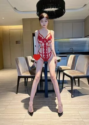 lianhong6688 / 脸红Dearie nude photo #0069