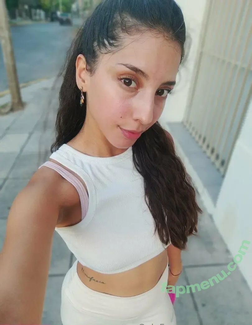 liastrokes nude photo #0019 (liastrokes)