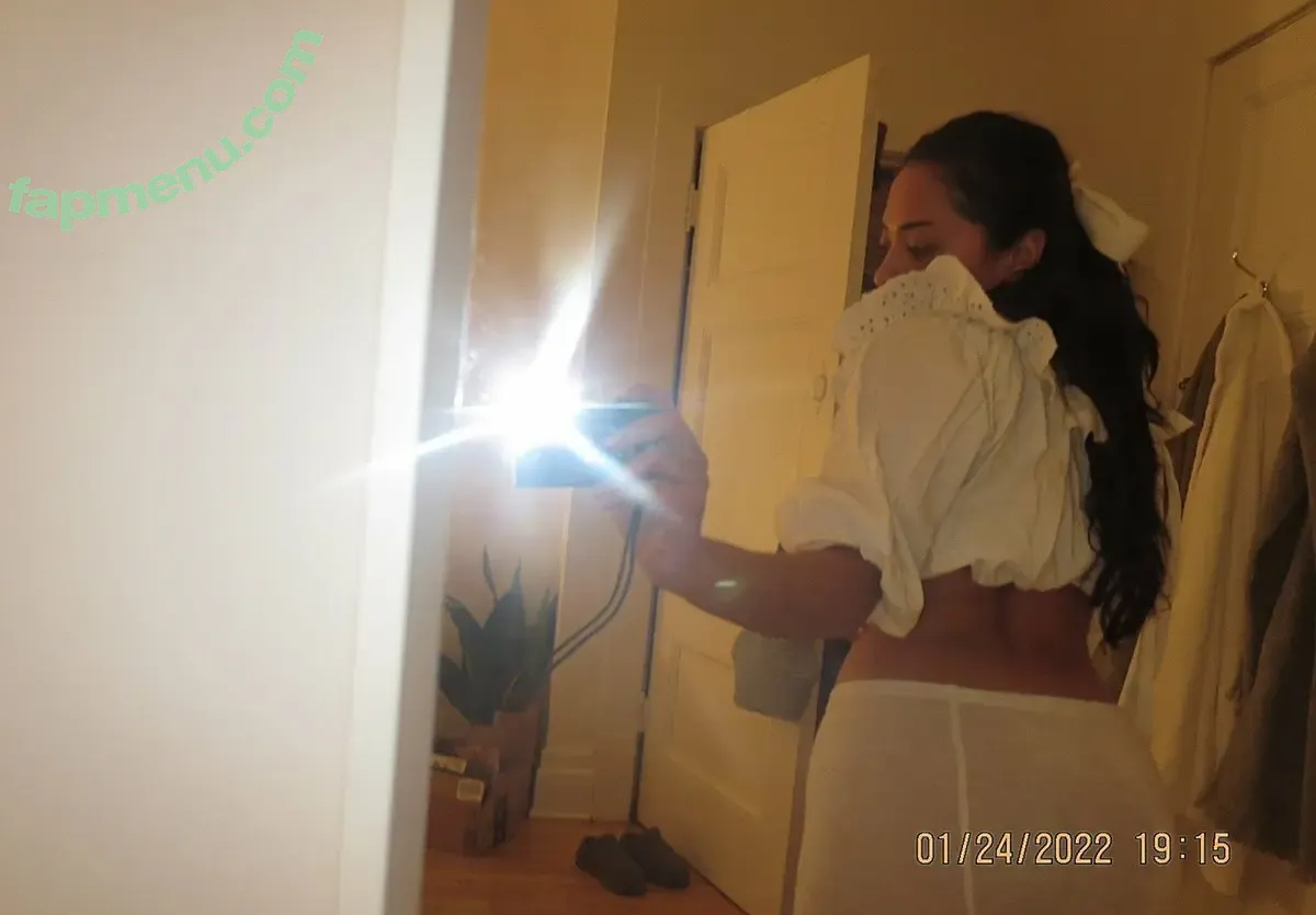 Libby333 nude photo #0016 (Crybbjuice / Livcast)