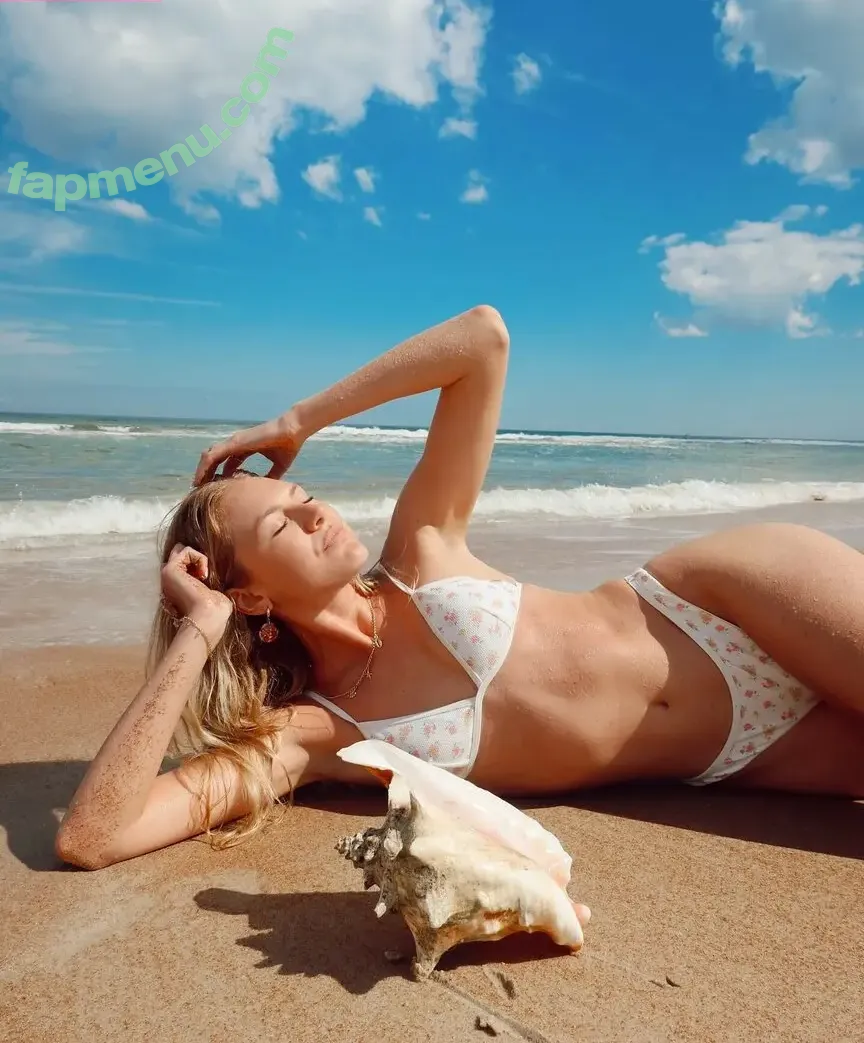_libbyann nude photo #0116 (Elizabeth Gill / fitnessblondie69 / hunnaxlib)