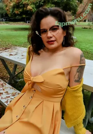 librarianspice / jennibgaither nude photo #0001
