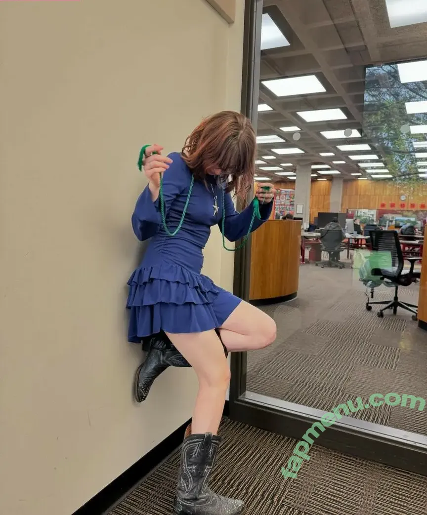 Licetown nude photo #0023 (Joe Mama / JosetteHaha)