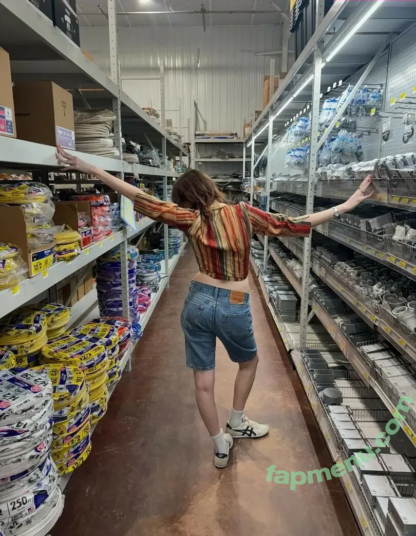 Licetown nude photo #0025 (Joe Mama / JosetteHaha)