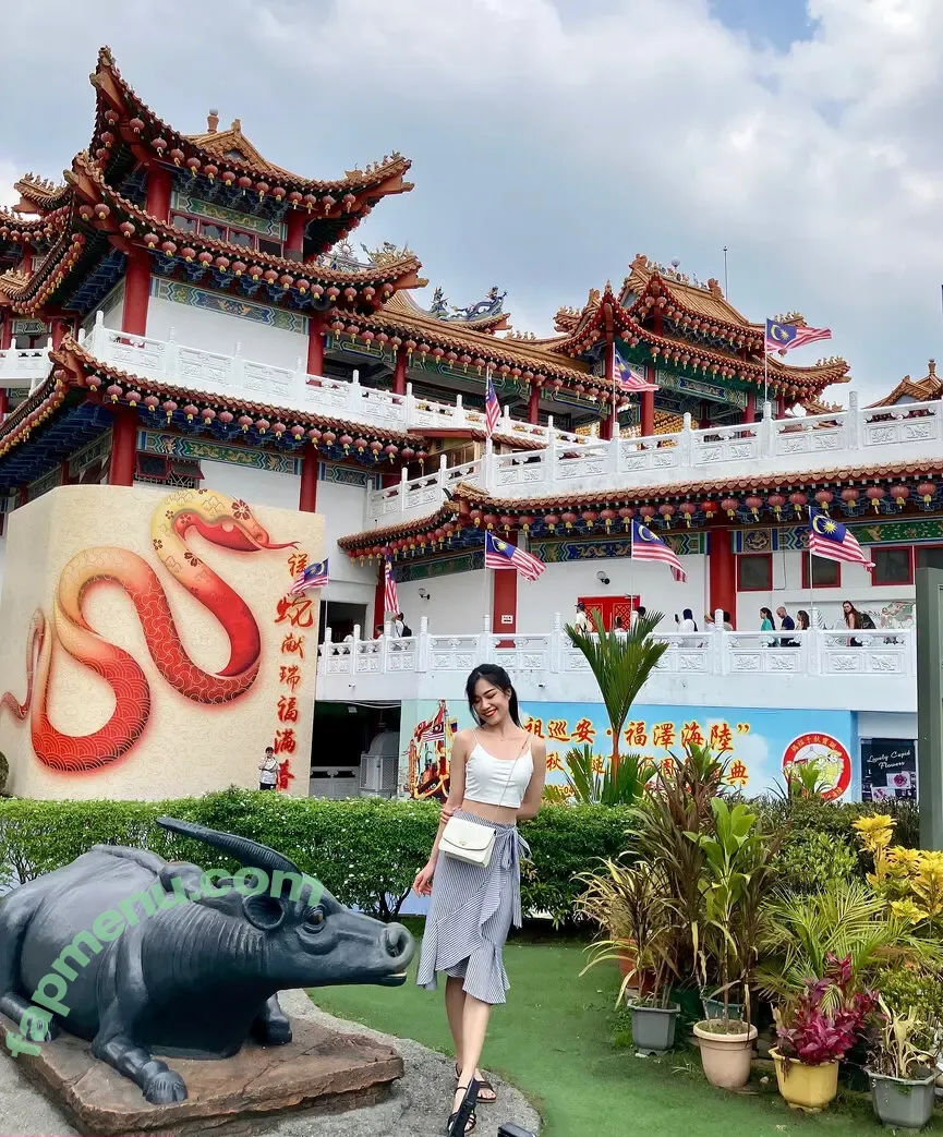 Licotiney nude photo #0004 (Licotiney)