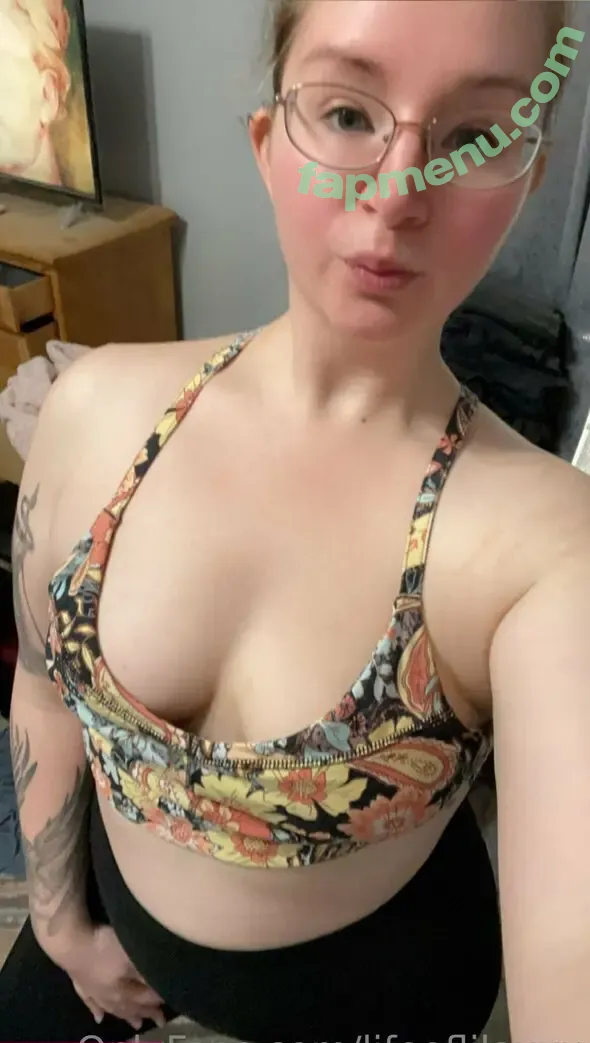 lifeoflilaxxx nude photo #0023 (lifeoflilaxxx)
