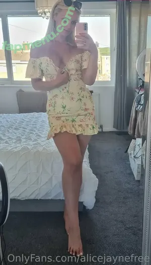 lifewithalicejayne / lifewithallyne nude photo #0016
