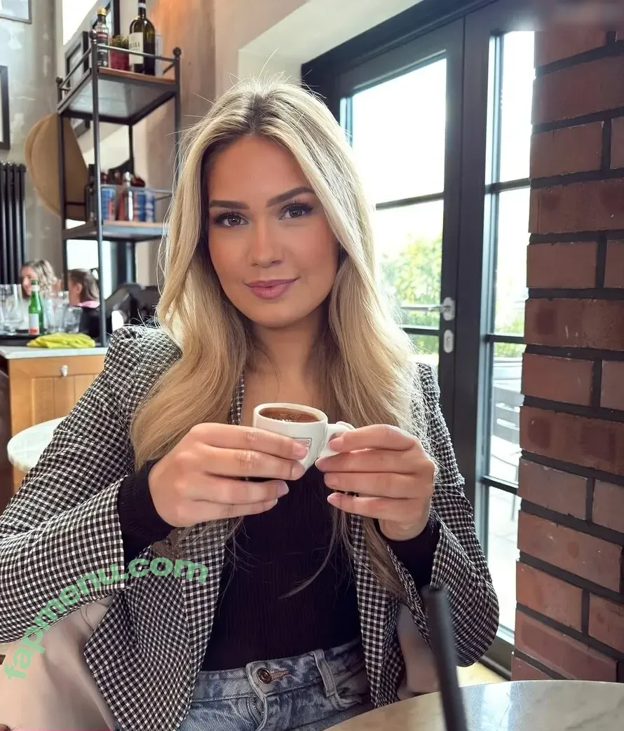 lifewithaliina nude photo #0029 (lifewithaliina)