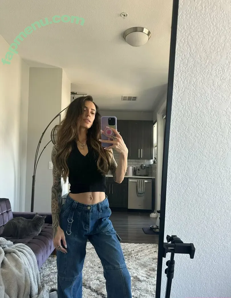 lifewithlunaxo nude photo #0028 (life.with.luna.xo)