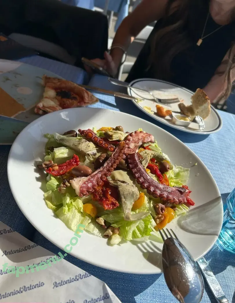 lifewithlunaxo nude photo #0063 (life.with.luna.xo)