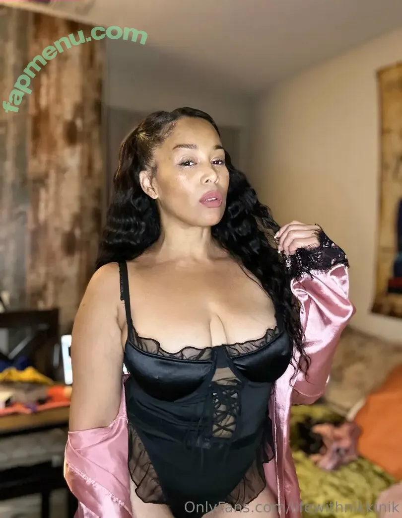lifewithnikkinik nude photo #0007 (lifewithnikkim)
