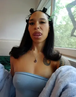 lightskin /  / beautiful.lightskins / light skin / mixed black & white girl nude photo #0704