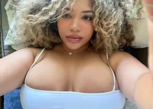 lightskin /  / beautiful.lightskins / light skin / mixed black & white girl nude photo #0750