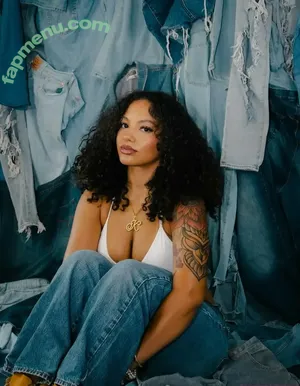 lightskin /  / beautiful.lightskins / light skin / mixed black & white girl nude photo #0785