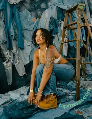 lightskin /  / beautiful.lightskins / light skin / mixed black & white girl nude photo #0794