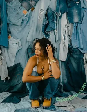 lightskin /  / beautiful.lightskins / light skin / mixed black & white girl nude photo #0800