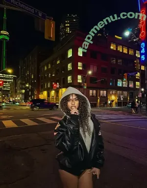 lightskin /  / beautiful.lightskins / light skin / mixed black & white girl nude photo #0900