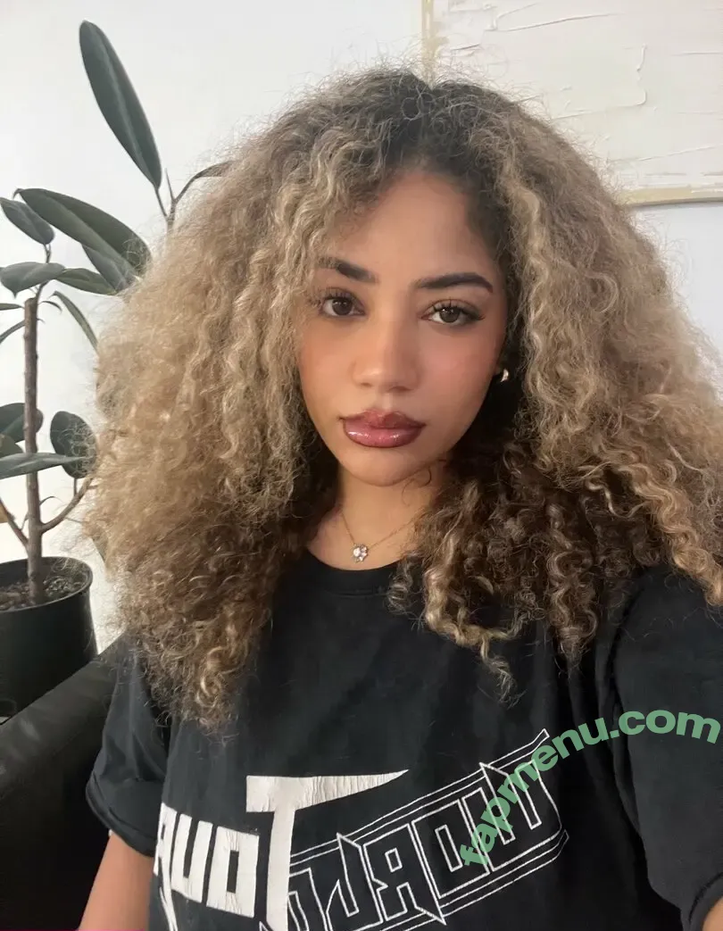 lightskin nude photo #0746 ( / beautiful.lightskins / light skin / mixed black & white girl)