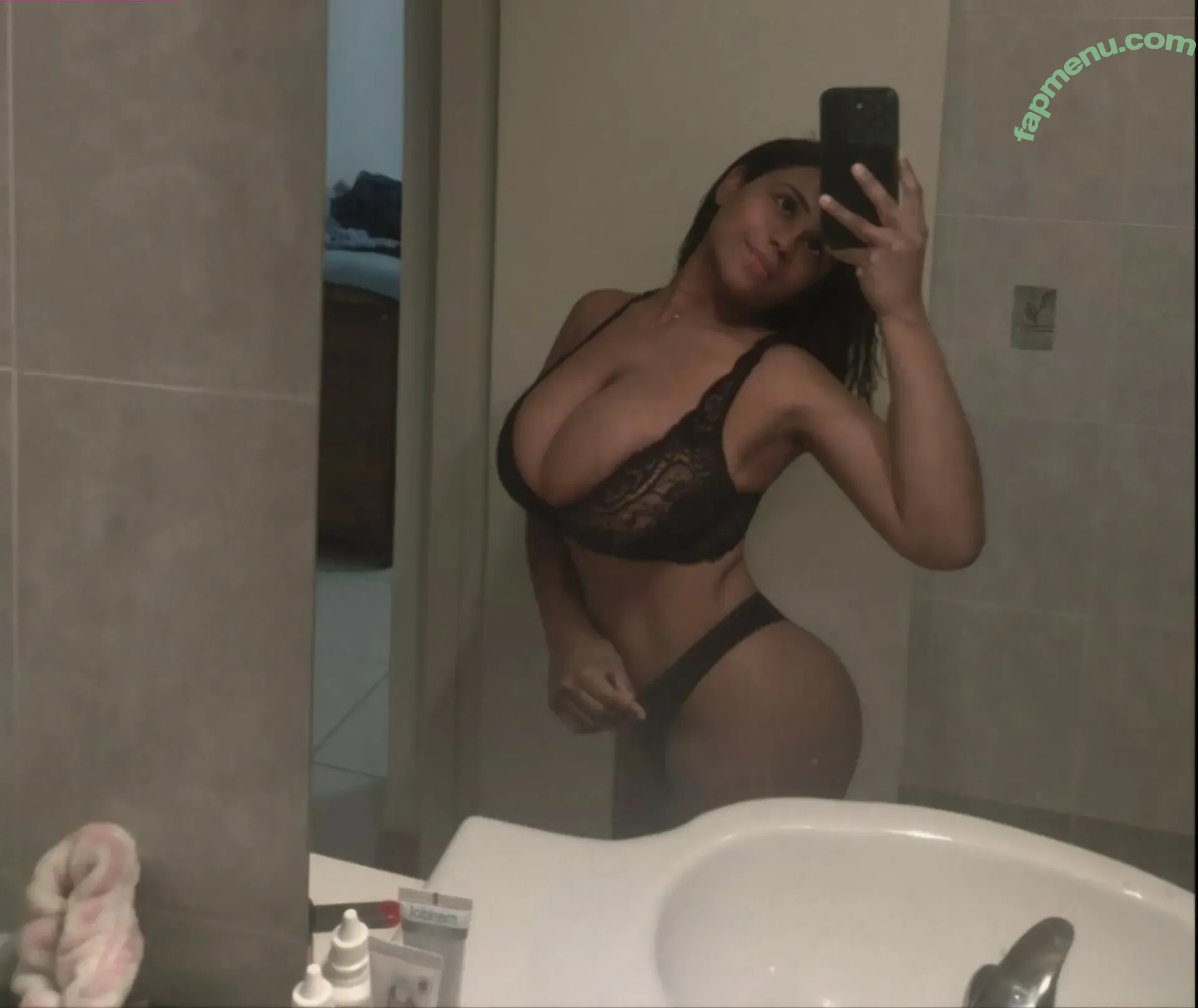 lightskin nude photo #0933 ( / beautiful.lightskins / light skin / mixed black & white girl)