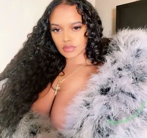 lightskin /  / beautiful.lightskins / light skin / mixed black & white girl nude photo #1028