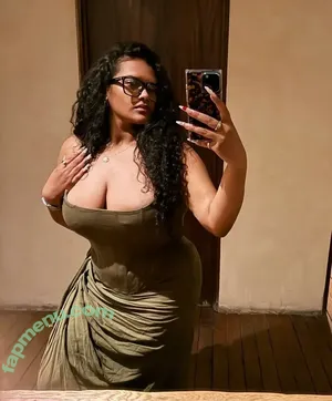 lightskin /  / beautiful.lightskins / light skin / mixed black & white girl nude photo #1031