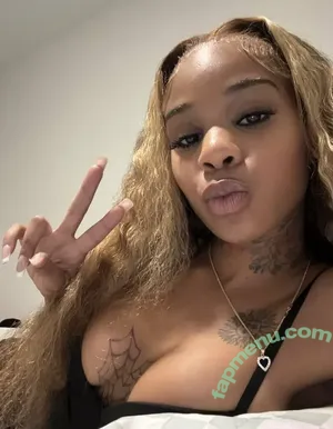 lightskin /  / beautiful.lightskins / light skin / mixed black & white girl nude photo #1038