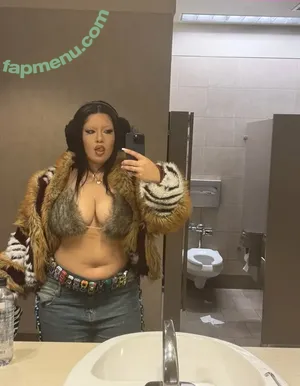 lightskin /  / beautiful.lightskins / light skin / mixed black & white girl nude photo #1043