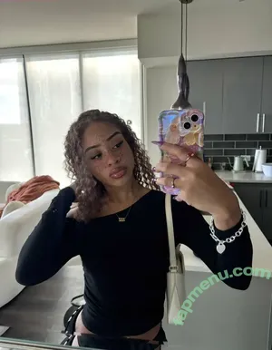 lightskin /  / beautiful.lightskins / light skin / mixed black & white girl nude photo #1055