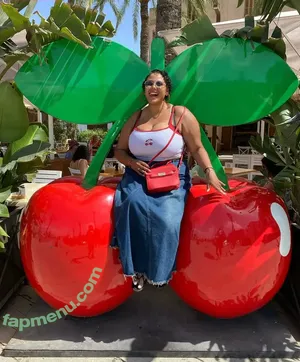 lightskin /  / beautiful.lightskins / light skin / mixed black & white girl nude photo #1133