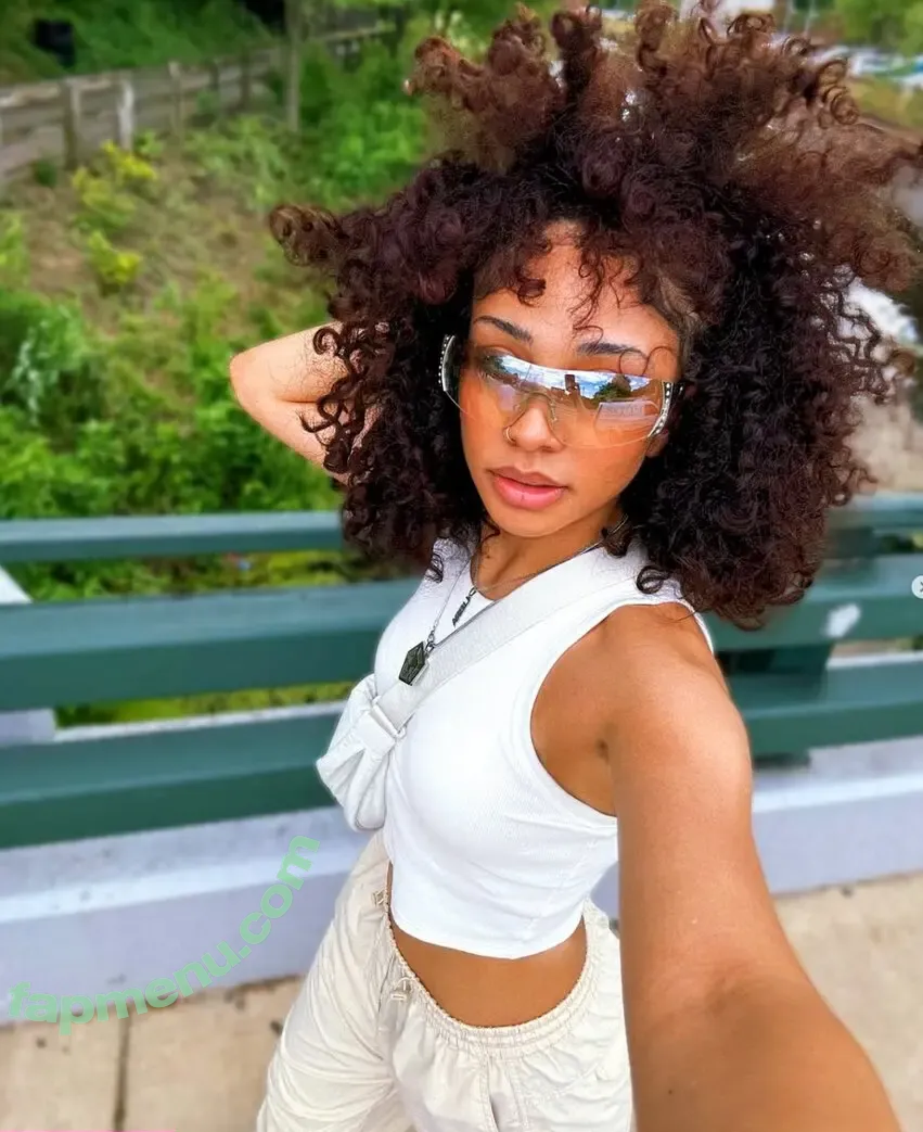 lightskin nude photo #1124 ( / beautiful.lightskins / light skin / mixed black & white girl)