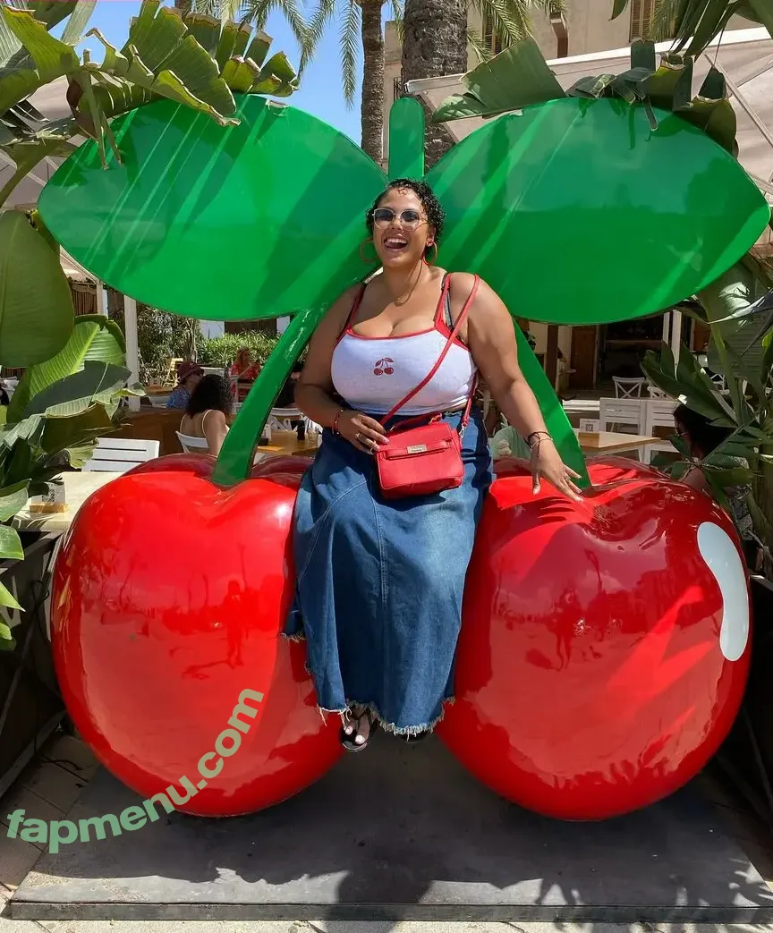 lightskin nude photo #1133 ( / beautiful.lightskins / light skin / mixed black & white girl)