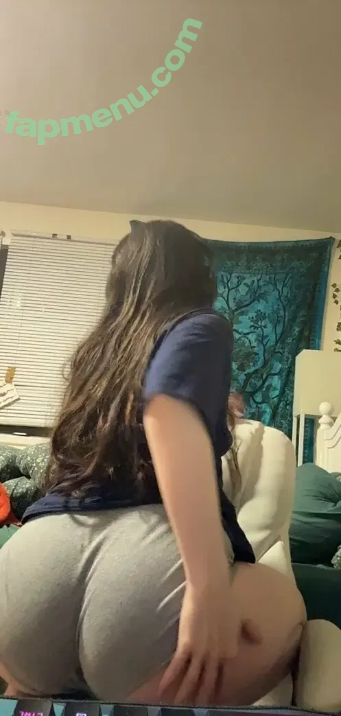 Liiias nude photo #0117 (livof18 / olivialiiias)