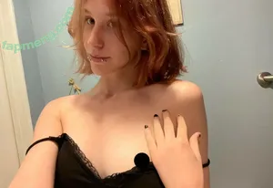  nude photo #0002